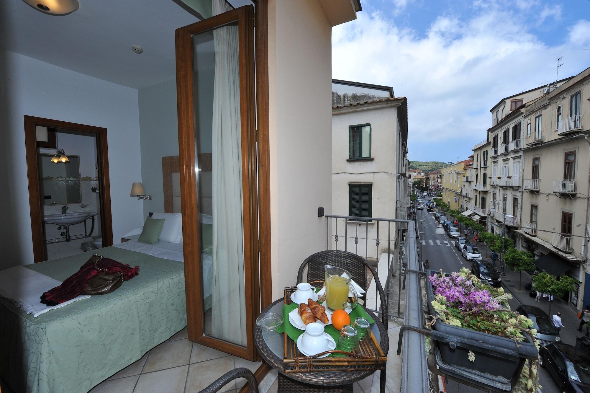 Hotel Sorrento City Экстерьер фото